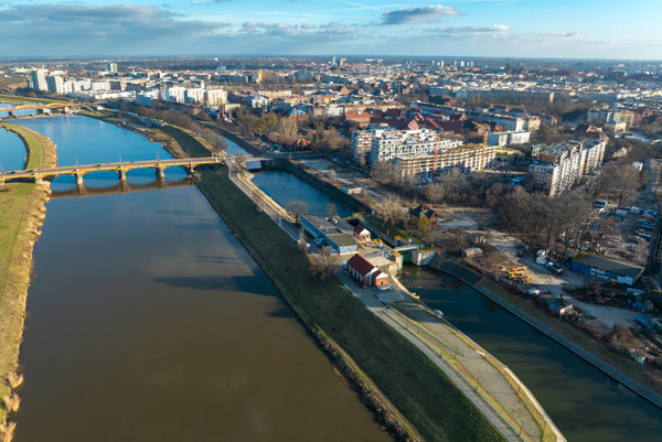 Przy ul. Reymonta we Wrocławiu spółka Archocom planuje zbudować ponad 800 mieszkań. Przy ul. Reymonta we Wrocławiu spółka Archocom planuje zbudować ponad 800 mieszkań.